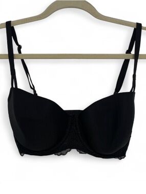 Victoria’s Secret Dream Angels Push Up Without Padding Black Lace Trim Bra